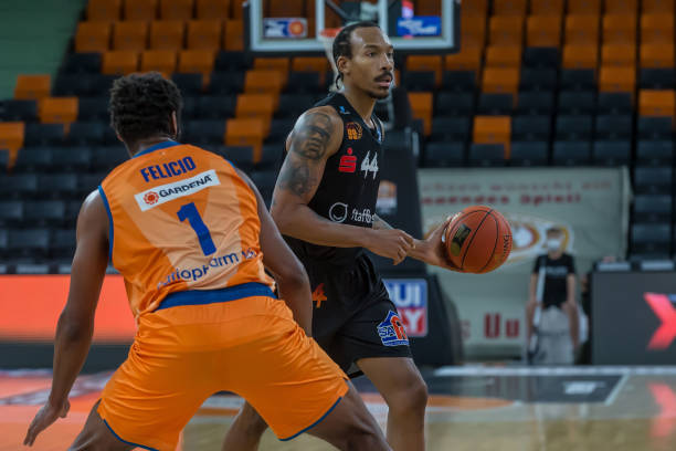 场至关重要 场至关重要